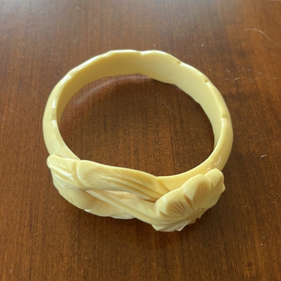 Vintage galalith bangle - similar to celluloid or Bakelite. Hand carved. - Picture 2 of 2
